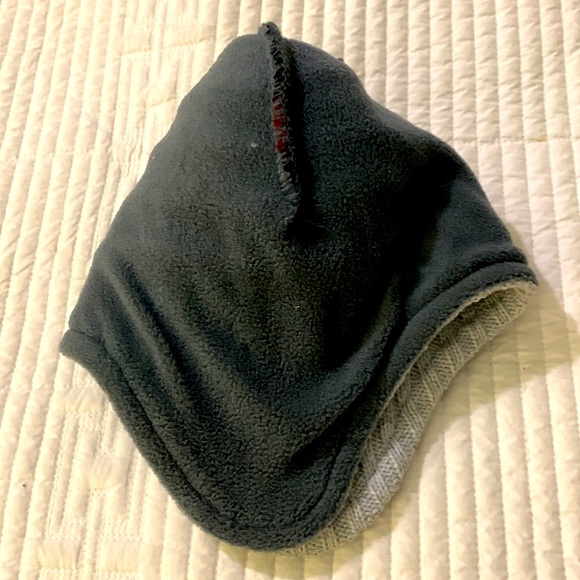 New, unworn Little Me knit hat and mittens set. - Picture 6 of 10